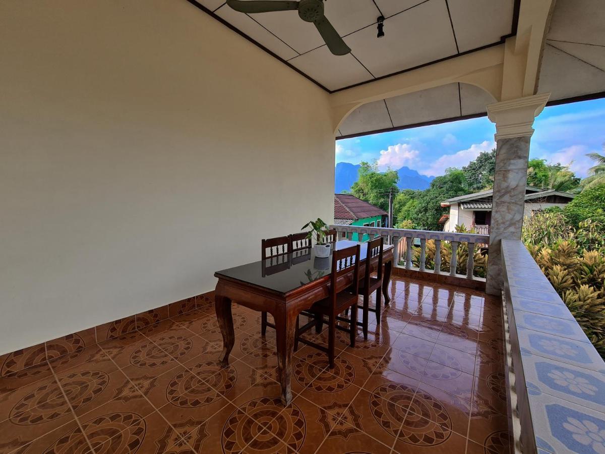 Saphaothong Guesthouse Vang Vieng Bagian luar foto