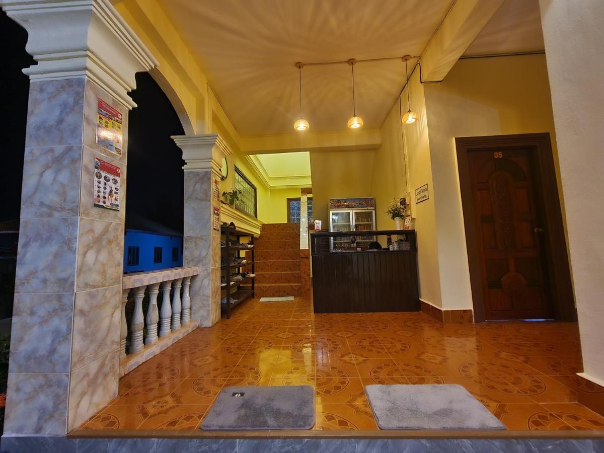 Saphaothong Guesthouse Vang Vieng Bagian luar foto