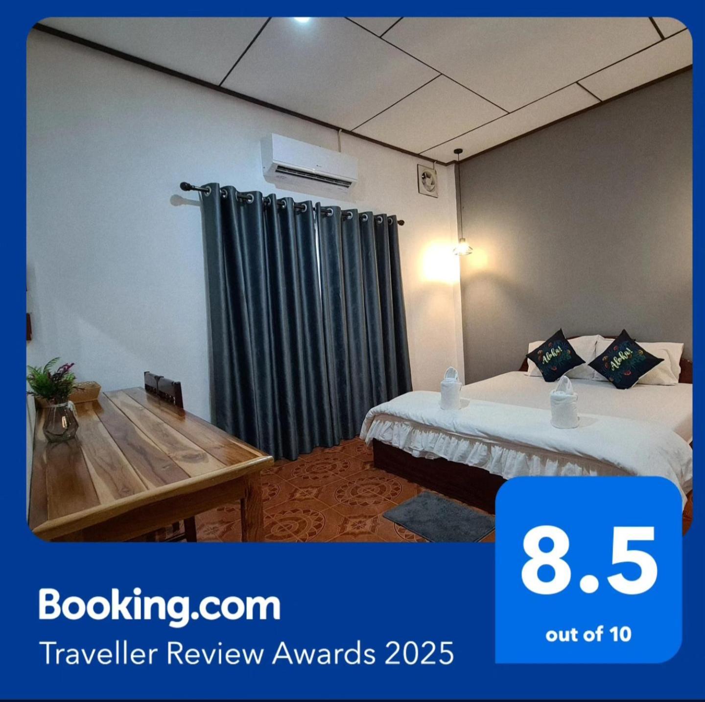 Saphaothong Guesthouse Vang Vieng Bagian luar foto